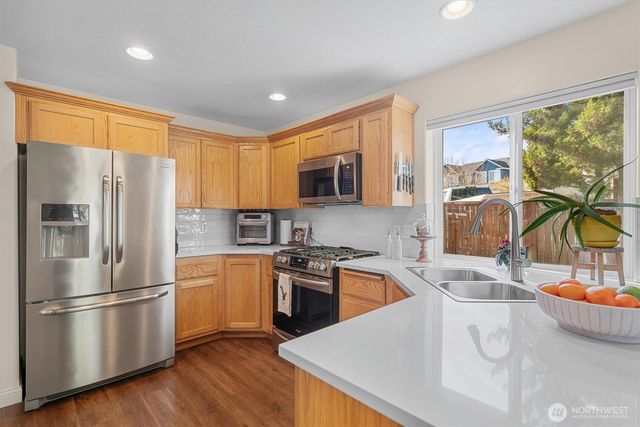 1311 E 16TH Circle, La Center, WA 98629