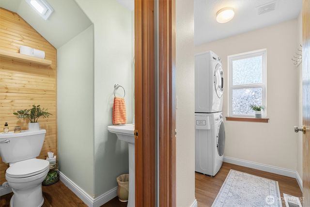 1311 E 16TH Circle, La Center, WA 98629