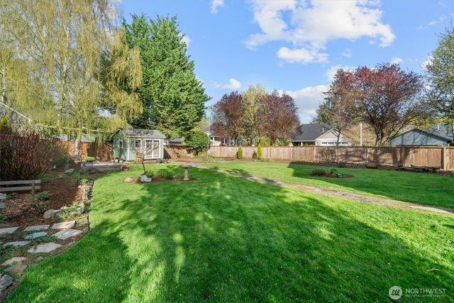 1311 E 16TH Circle, La Center, WA 98629
