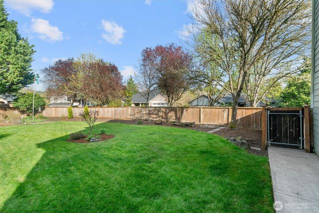 1311 E 16TH Circle, La Center, WA 98629