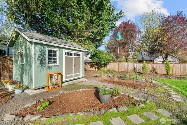1311 E 16TH Circle, La Center, WA 98629