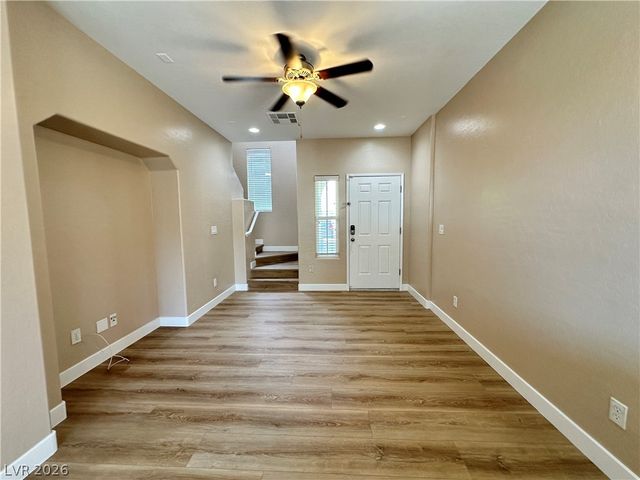 8146 Lake Chippewa Street, Las Vegas, NV 89113