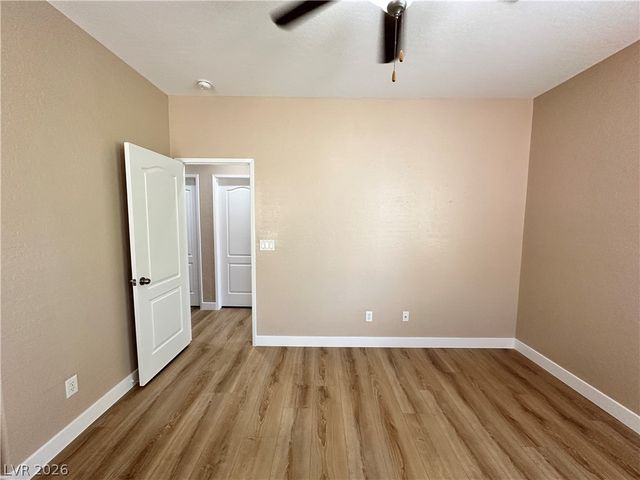 8146 Lake Chippewa Street, Las Vegas, NV 89113