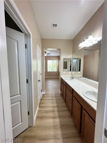 8146 Lake Chippewa Street, Las Vegas, NV 89113