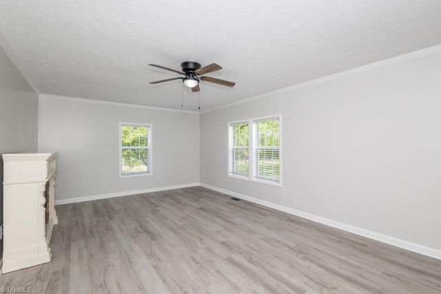 258 Buttercup Road, Eden, NC 27288