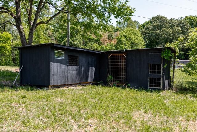 258 Buttercup Road, Eden, NC 27288