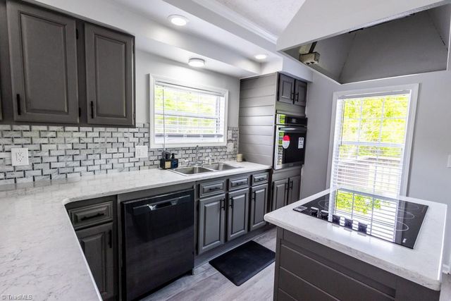 258 Buttercup Road, Eden, NC 27288