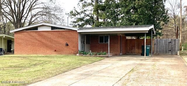 1518 Town And Country Drive, Southaven, MS 38671