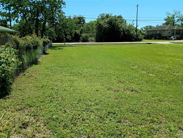 0 Fairwood Road, Hitchcock, TX 77563