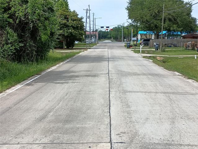 0 Fairwood Road, Hitchcock, TX 77563