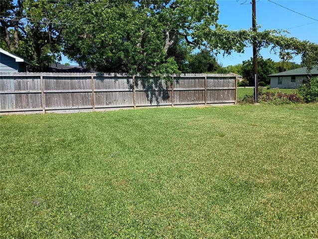 0 Fairwood Road, Hitchcock, TX 77563