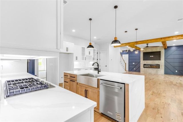 121 Forest Berry Court, Newnan, GA 30265