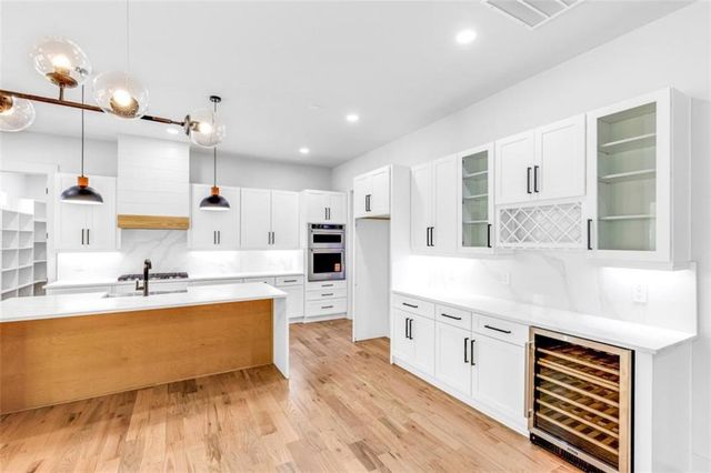 121 Forest Berry Court, Newnan, GA 30265