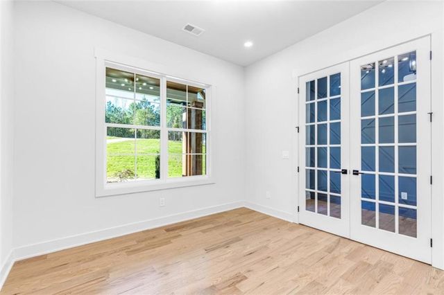 121 Forest Berry Court, Newnan, GA 30265