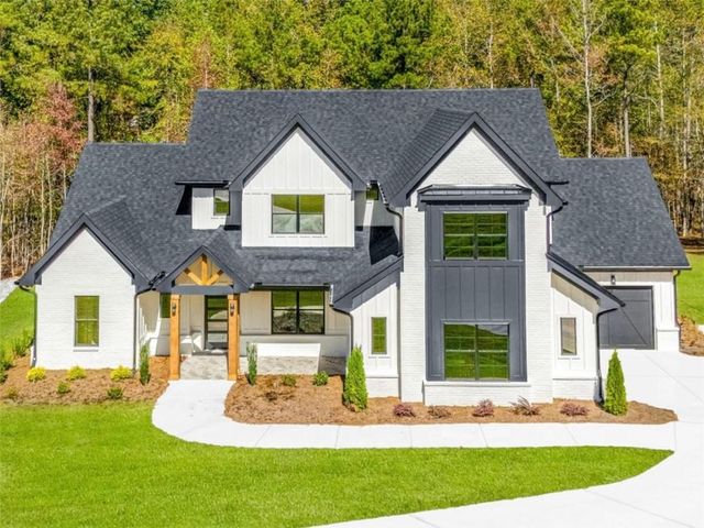 121 Forest Berry Court, Newnan, GA 30265