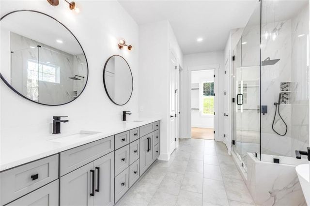 121 Forest Berry Court, Newnan, GA 30265