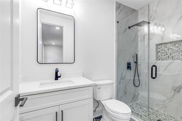121 Forest Berry Court, Newnan, GA 30265