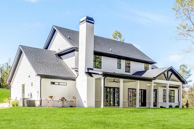 121 Forest Berry Court, Newnan, GA 30265