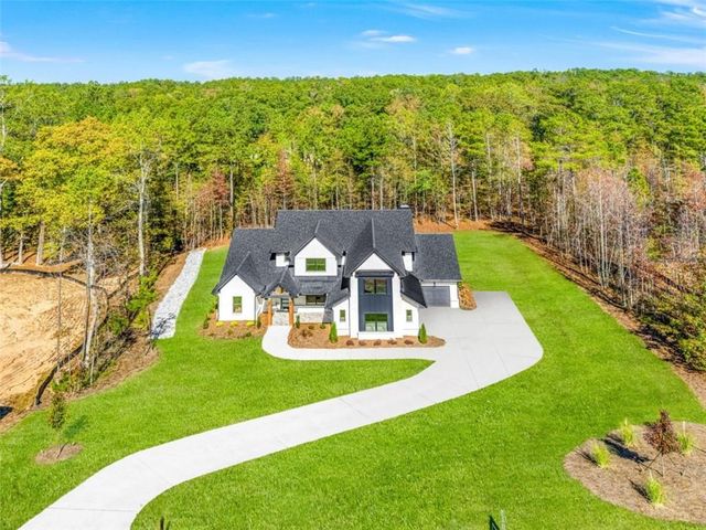 121 Forest Berry Court, Newnan, GA 30265