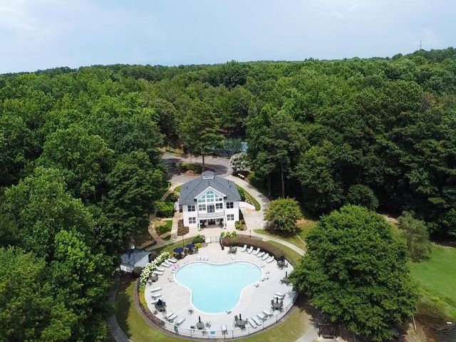 121 Forest Berry Court, Newnan, GA 30265