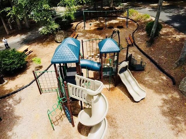 121 Forest Berry Court, Newnan, GA 30265