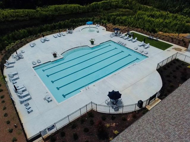 121 Forest Berry Court, Newnan, GA 30265