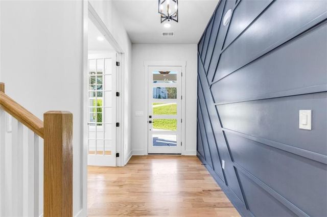 121 Forest Berry Court, Newnan, GA 30265