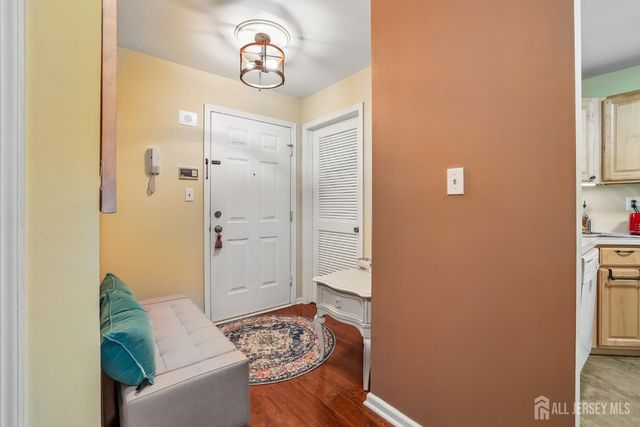 1702 Tanglewood Court, Helmetta, NJ 08828