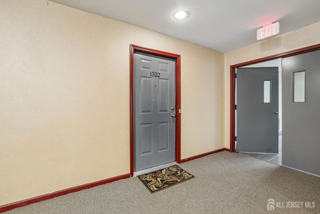 1702 Tanglewood Court, Helmetta, NJ 08828