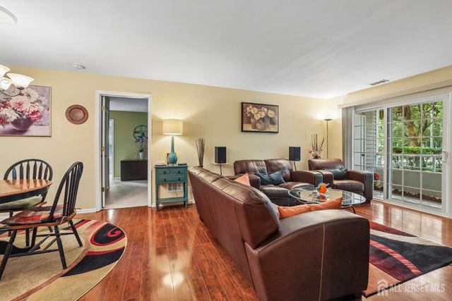 1702 Tanglewood Court, Helmetta, NJ 08828