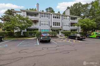 1702 Tanglewood Court, Helmetta, NJ 08828