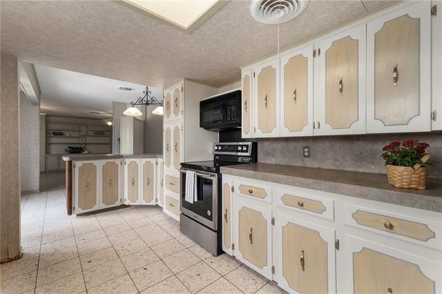 610 Lancelot WAY, Austin, TX 78746