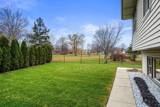 1060 Judy Drive, Elk Grove Village, IL 60007
