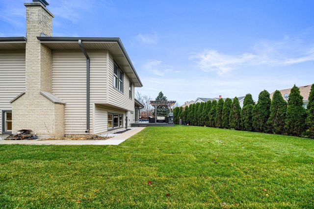 1060 Judy Drive, Elk Grove Village, IL 60007
