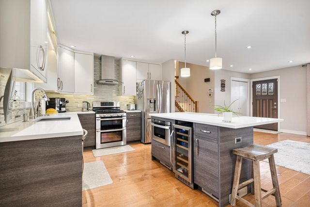 1060 Judy Drive, Elk Grove Village, IL 60007