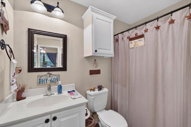 18706 Quiet Anchor Lane, Flint, TX 75762