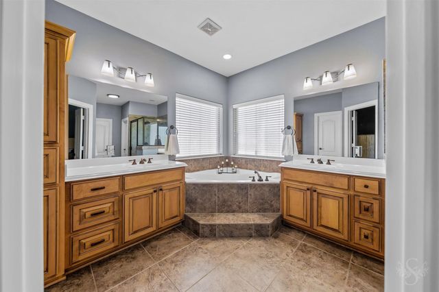 3635 River Bend Drive, Rosenberg, TX 77471