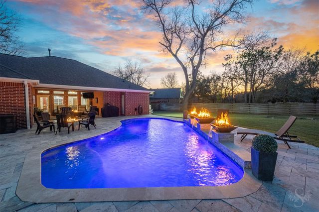 3635 River Bend Drive, Rosenberg, TX 77471