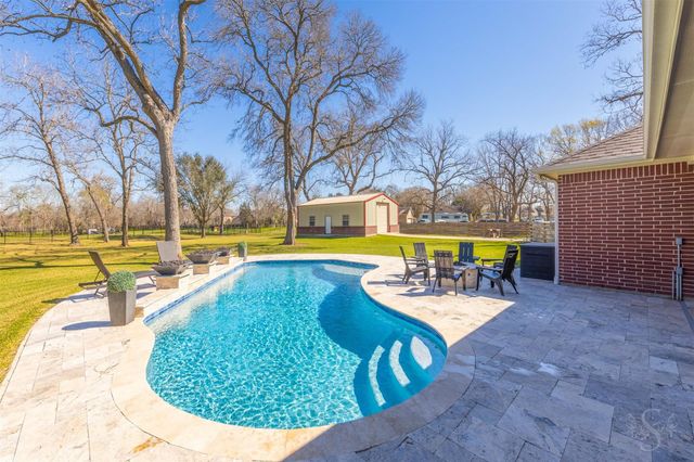 3635 River Bend Drive, Rosenberg, TX 77471