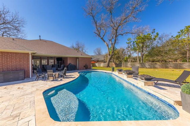 3635 River Bend Drive, Rosenberg, TX 77471