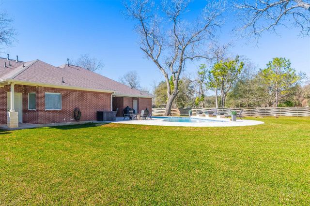 3635 River Bend Drive, Rosenberg, TX 77471
