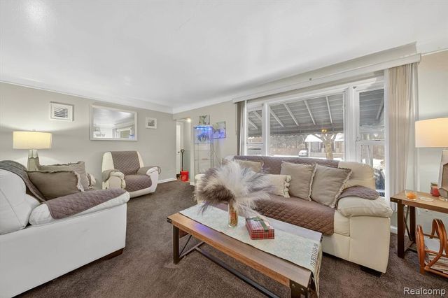 8048 Kentucky Street, Detroit, MI 48204