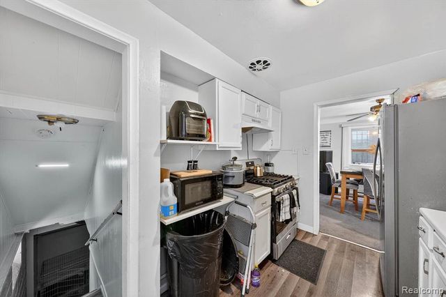 8048 Kentucky Street, Detroit, MI 48204