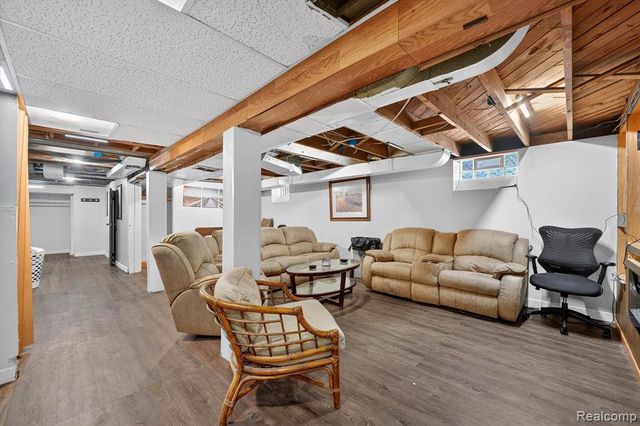 8048 Kentucky Street, Detroit, MI 48204