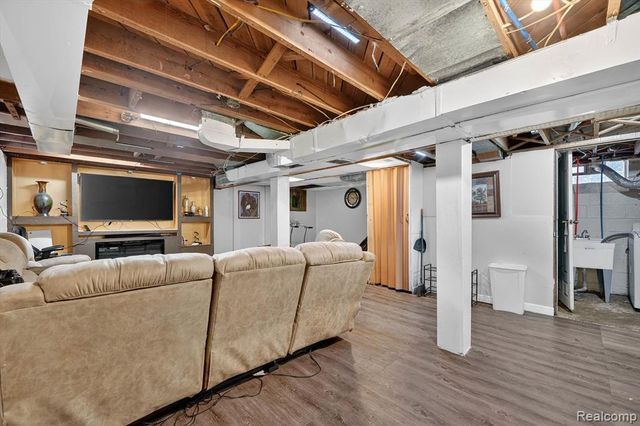 8048 Kentucky Street, Detroit, MI 48204