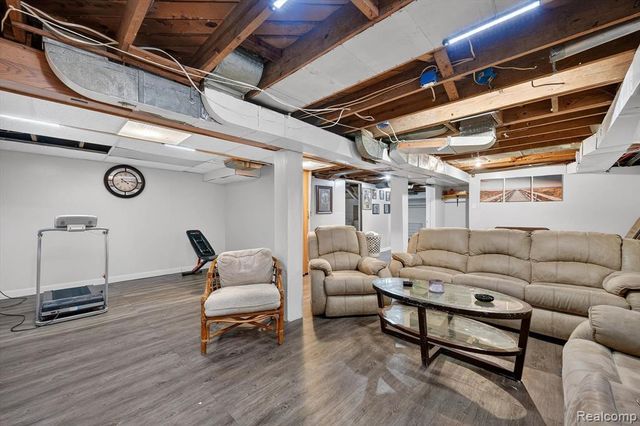 8048 Kentucky Street, Detroit, MI 48204