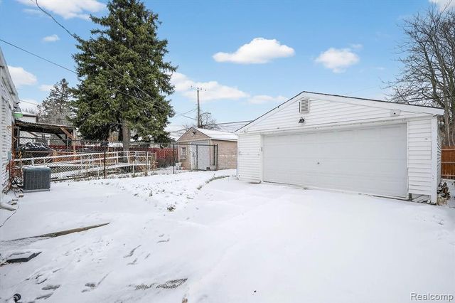 8048 Kentucky Street, Detroit, MI 48204