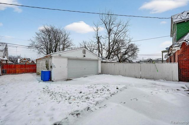 8048 Kentucky Street, Detroit, MI 48204