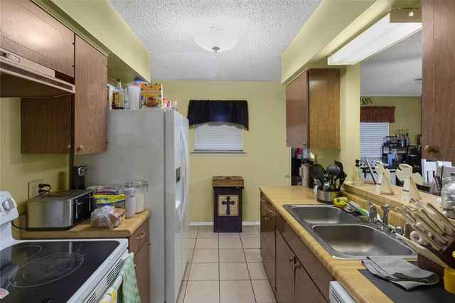 535 Thrush Avenue, Duncanville, TX 75116