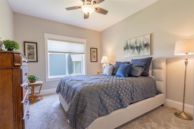 2739 Highclere Drive, Eau Claire, WI 54703